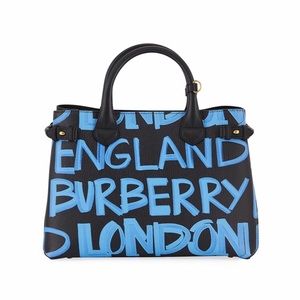 Burberry Banner Graffiti